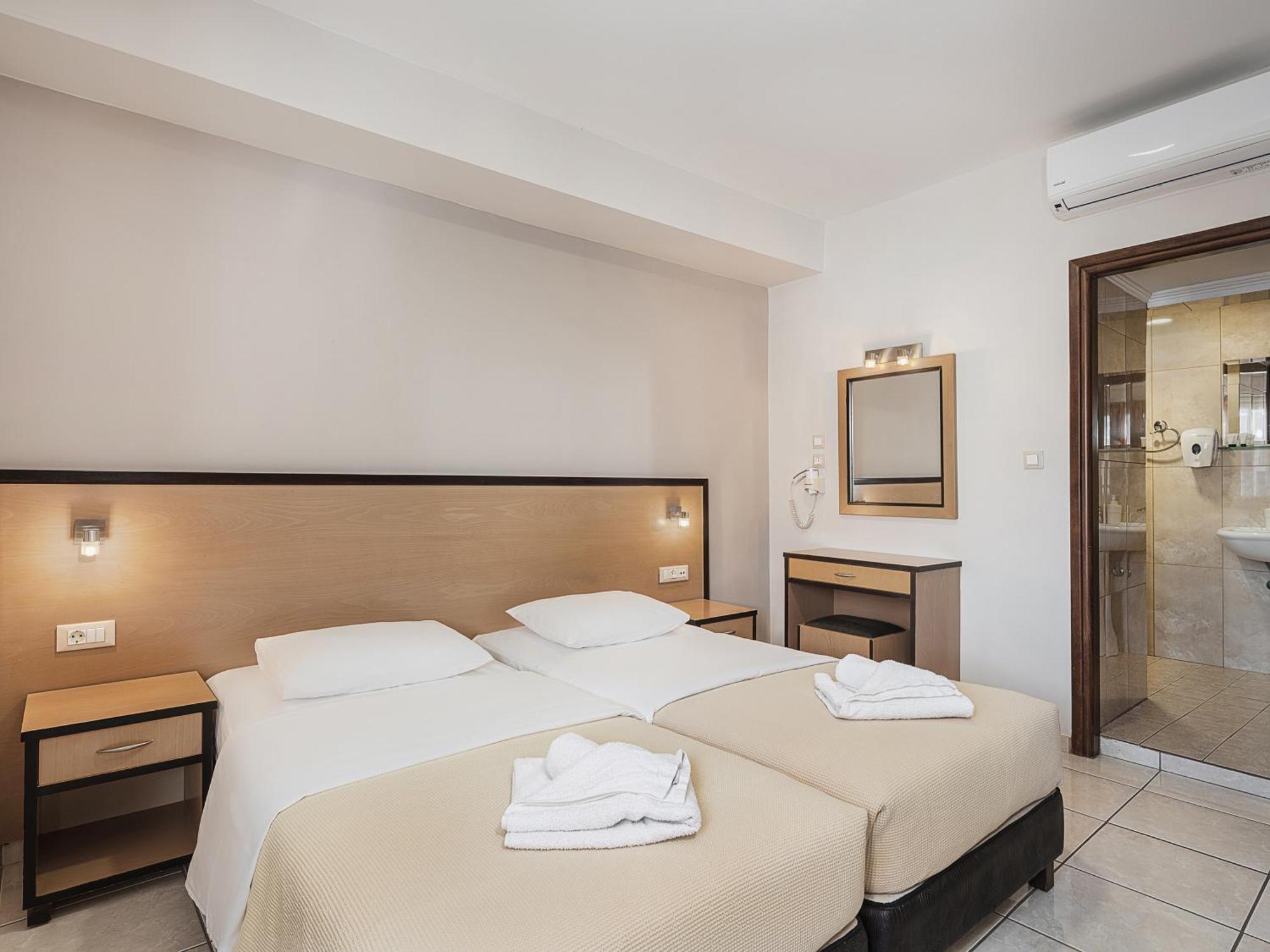 Theofilos City Hotel Ханья Экстерьер фото