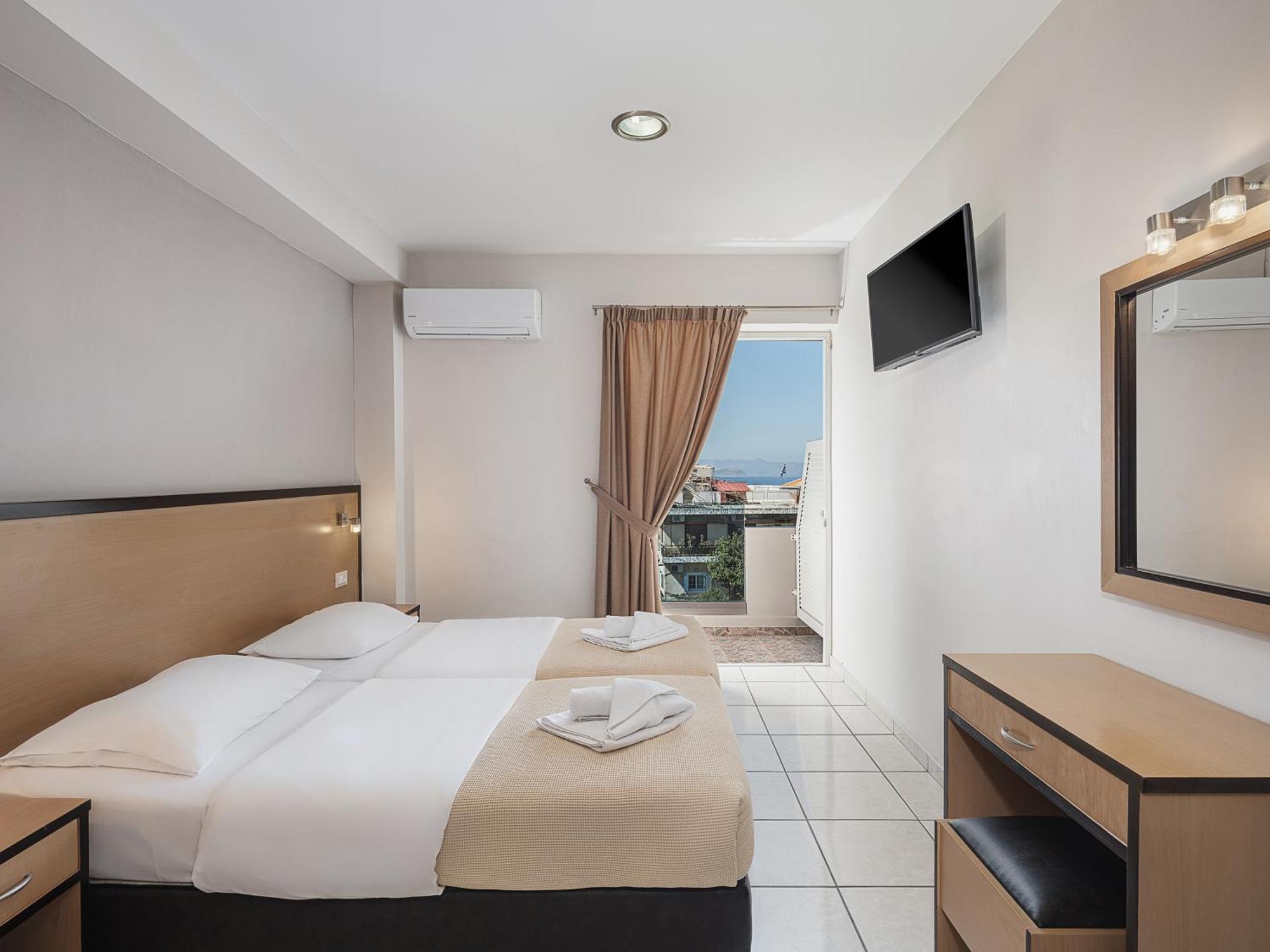 Theofilos City Hotel Ханья Экстерьер фото