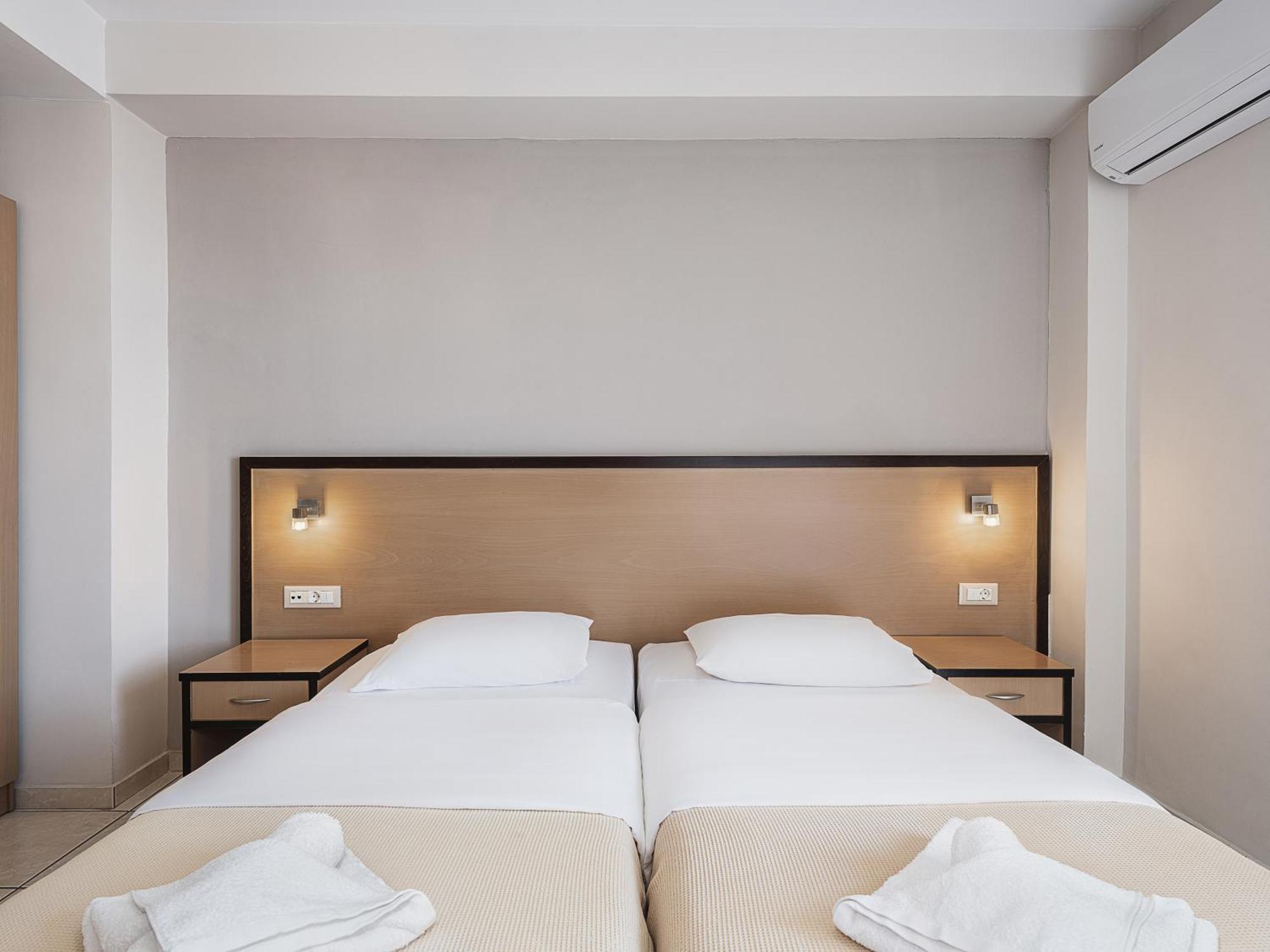Theofilos City Hotel Ханья Экстерьер фото